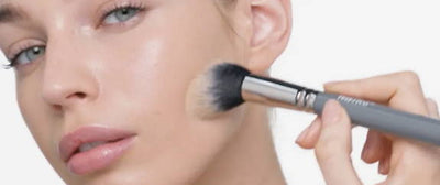 PRO Tips: The Best Tools for Applying Foundation