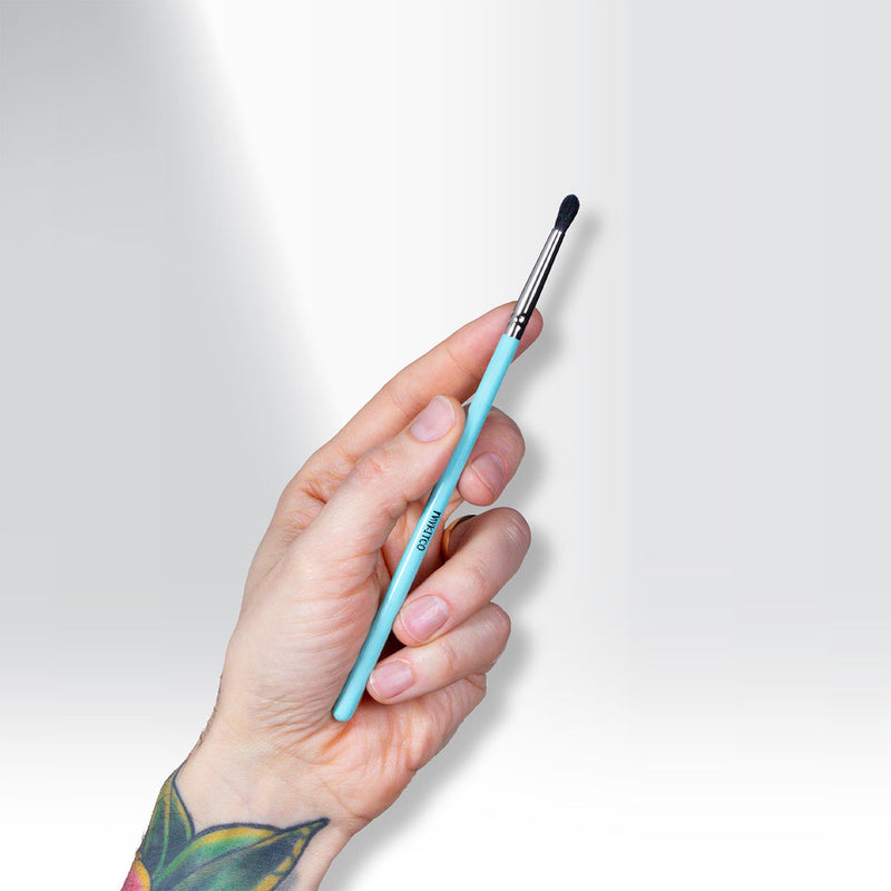 MYKITCO 242 My Precise Crease Brush